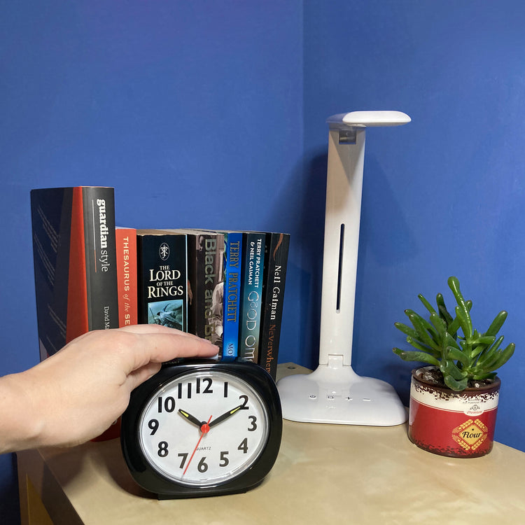 Alternative view of RNIB talking analogue clock