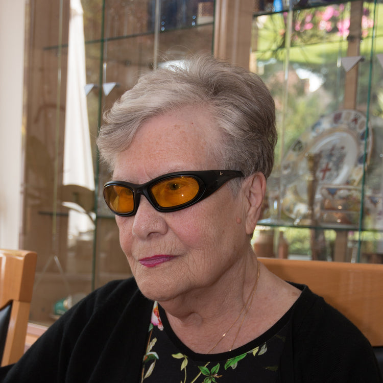 Alternative view of RNIB SideVue unisex eyeshields - orange