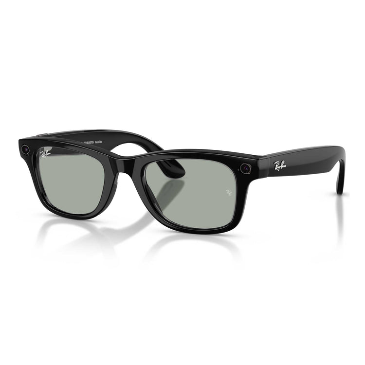 Alternative view of Ray-Ban Meta smart glasses – Wayfarer, transition lenses